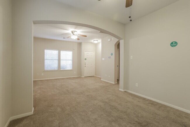 Foto del edificio - 21735 Grassy Hill Ln
