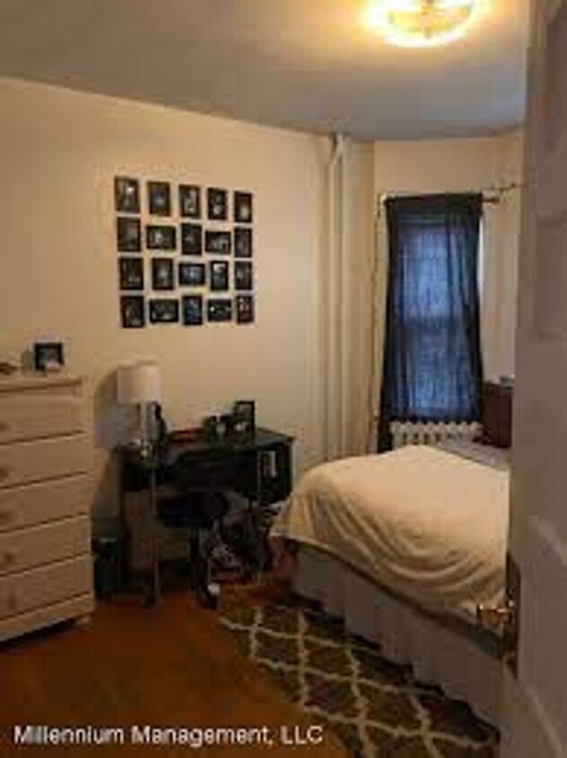 Foto del edificio - 808-810 University Ave SE