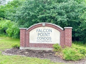 Building Photo - 1915 Dartmouth St