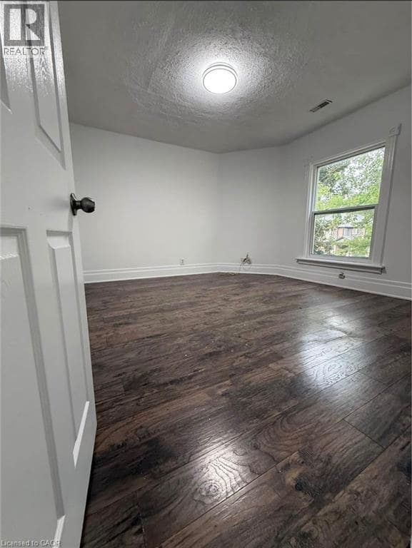 Building Photo - 374 Laurel St