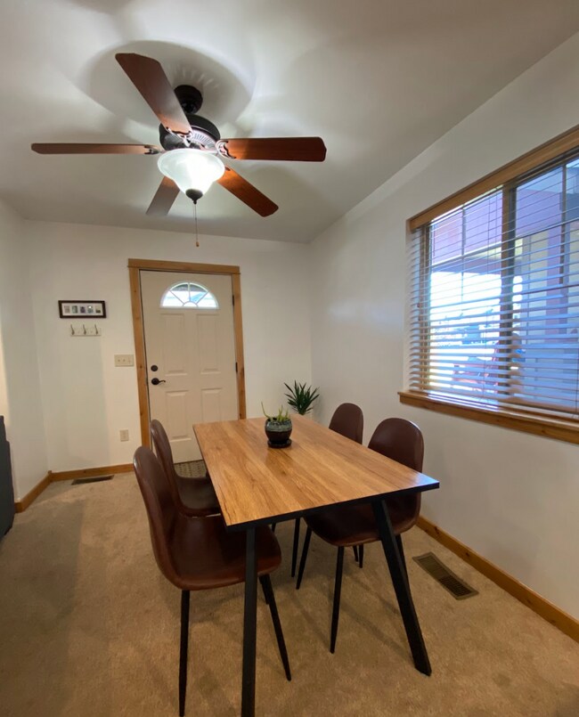 Foto del edificio - 3143 Cattail St