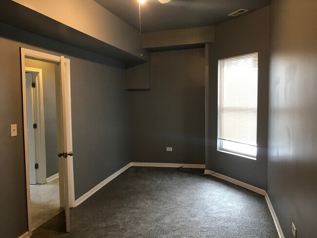 Foto del edificio - 6438 S Vernon Ave