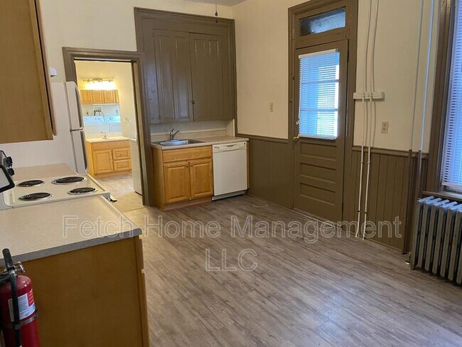 Foto del edificio - 129 N 2nd St