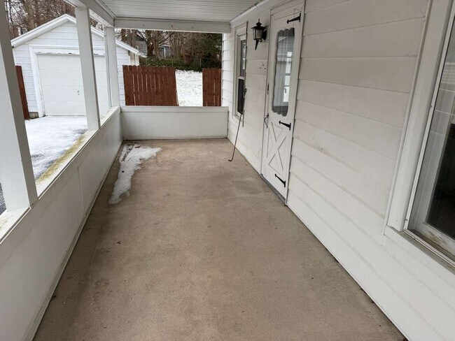 Foto del edificio - 38 Curtiss Ave