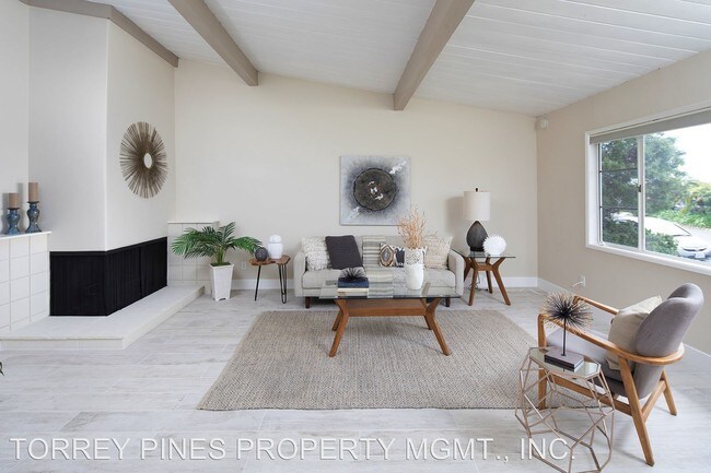 Building Photo - 3 br, 2 bath House - 5925 La Jolla Corona
