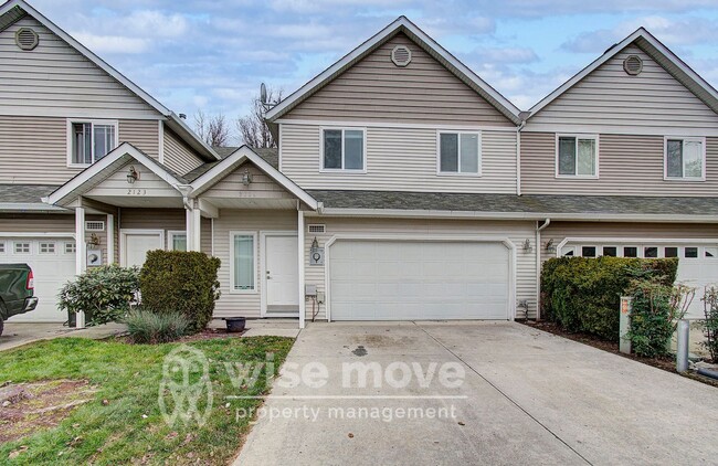 Building Photo - At Home in East Vancouver- 1/2 off First Month!