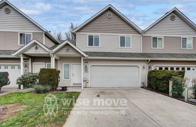 Foto del edificio - At Home in East Vancouver- 1/2 off First Month!