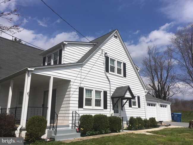 3220 Newark Rd Lincoln University Pa 19352 House For Rent In Building Photo 3220 Newark Rd