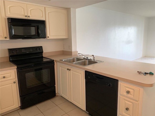 Foto del edificio - 25275 Rampart Blvd