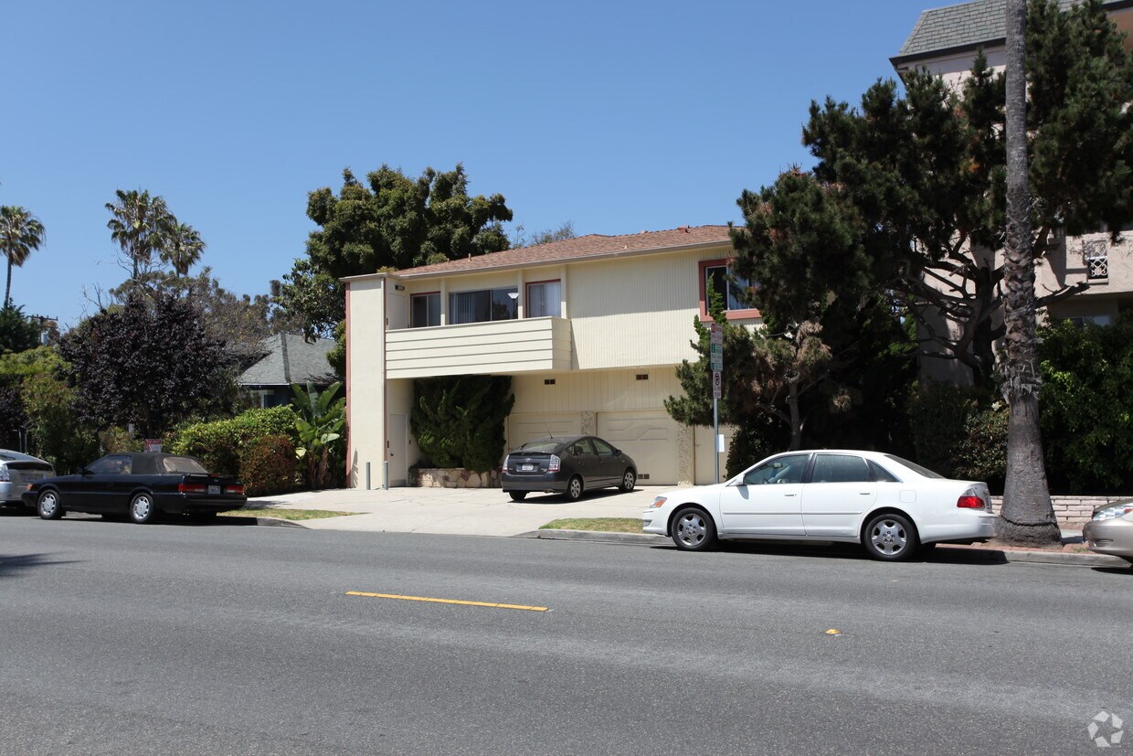 Building Photo - 1019 6th St