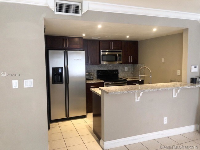 Building Photo - 4570 SW 68th Ct Cir