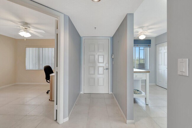 Foto del edificio - 5810 Crystal Shores Dr