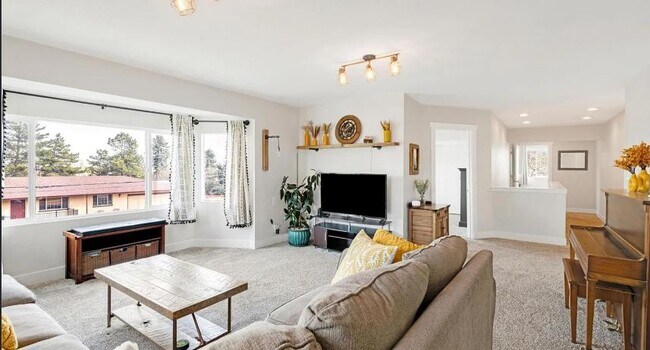 Foto del edificio - 10490 W Dakota Ave