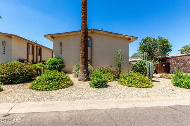 Building Photo - 4848 N Woodmere Fairway