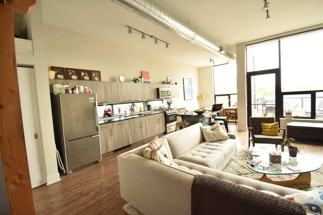Foto del edificio - 4234 N Western Ave