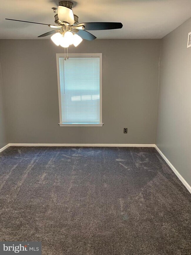 Building Photo - 816 Willings Way
