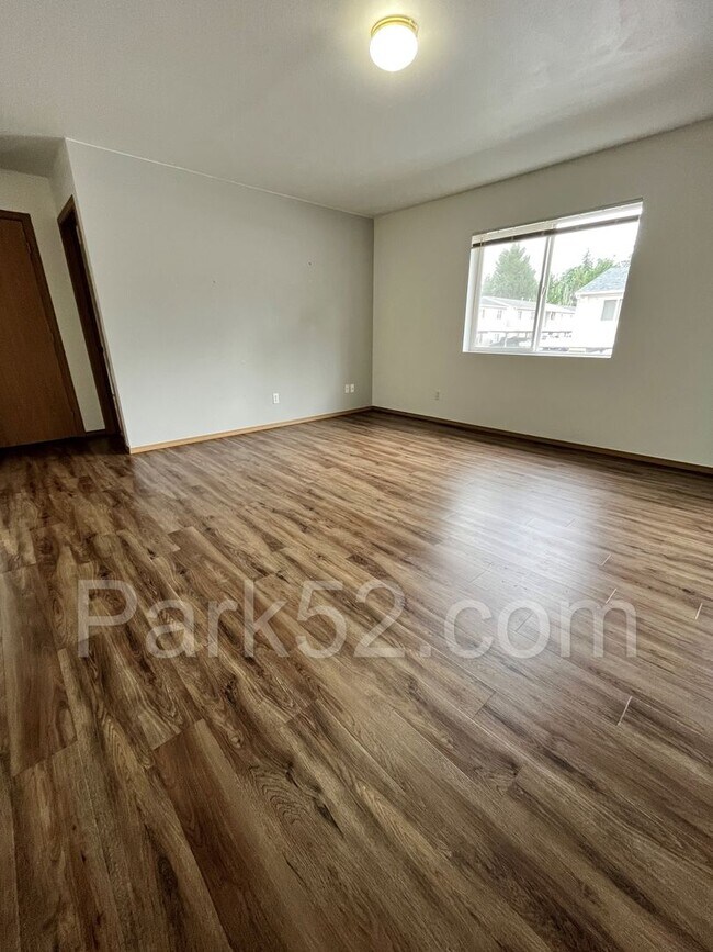 Foto del edificio - 2 Bedroom 2 Bathroom Upper Level Unit in Bonney Lake