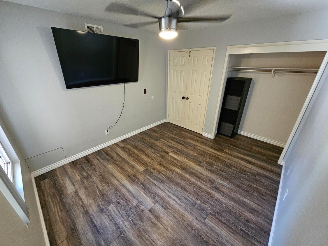 Foto principal - 1704 Horseshoe Ct