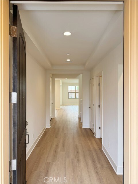 Building Photo - 173 Somera