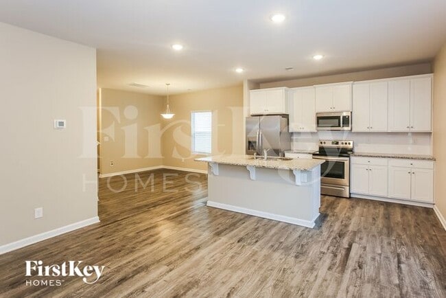 Building Photo - 10720 Rivergate Dr NW