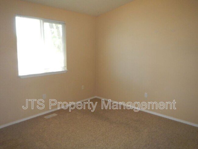 Foto del edificio - 2286-2286 S Amy Ave