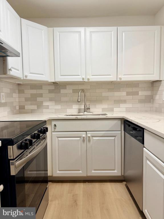 Foto del edificio - 9618 Inverary Ct