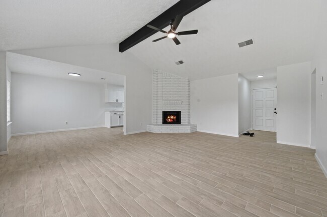 Foto del edificio - 7618 Breda Dr