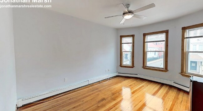 Foto del edificio - 636 Dorchester Ave