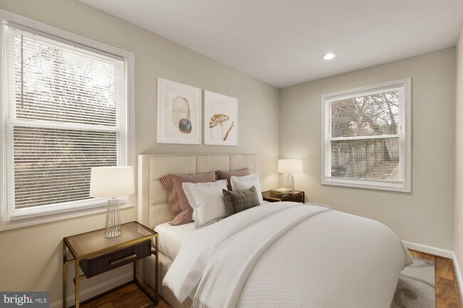 Foto del edificio - 4131 Hunt Pl NE