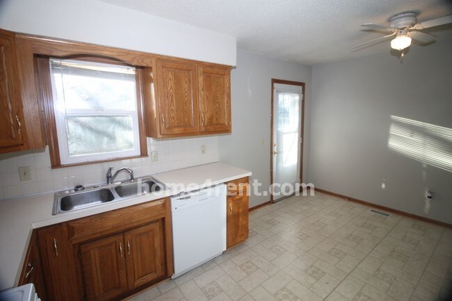Building Photo - 13842 S Constance Ct