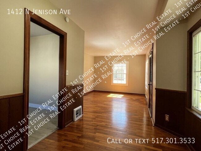 Foto del edificio - 2-BDR 1-BTH House - New Kitchen / Hardwood...
