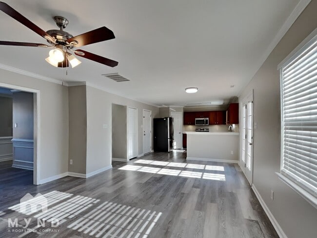 Building Photo - 1506 Cairo Way