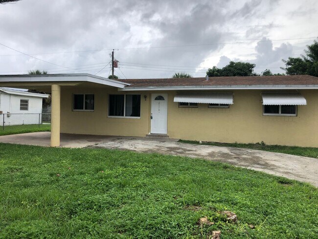 Photo - Large 3-2 with impact windows House