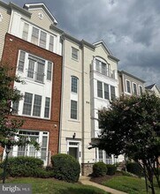 Building Photo - 2380 Brookmoor Ln