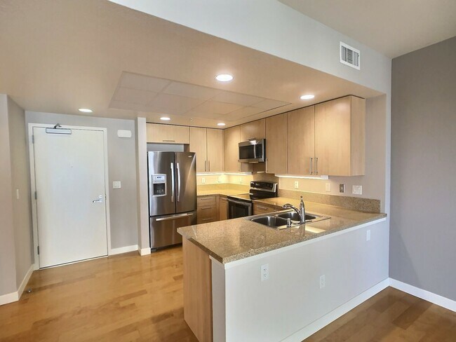 Foto del edificio - 1 Bedroom Flat for Rent at Plant 51 in Dow...