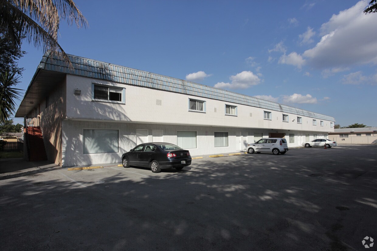 Primary Photo - 7841 Johnson St