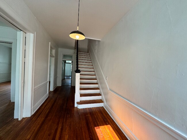 Foto del edificio - 834 Rivermont Ave