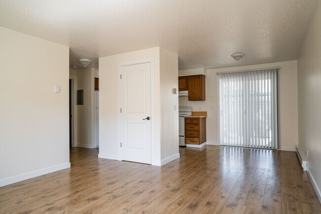 Foto del edificio - 2200-2202 Geary St SE