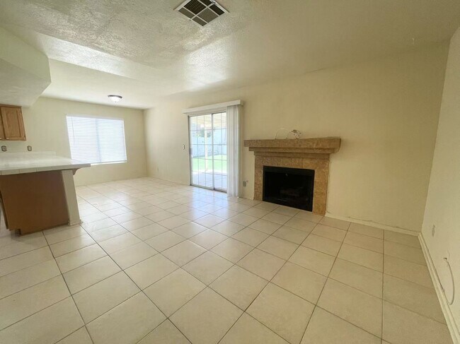 Building Photo - Beautiful 3-Bed Home Near Parks & Schools ...