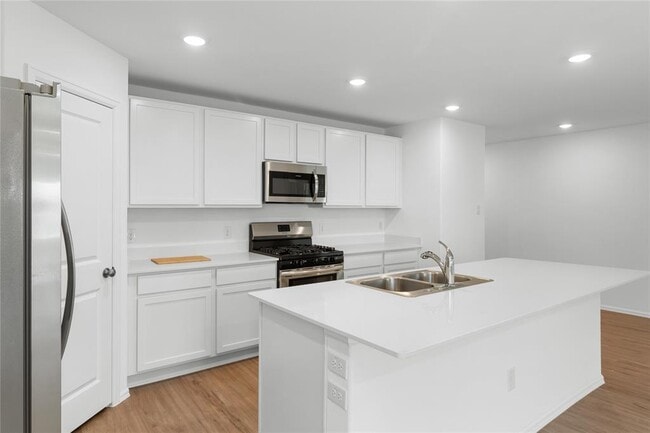 Foto del edificio - 4607 Sterling Pr Trl