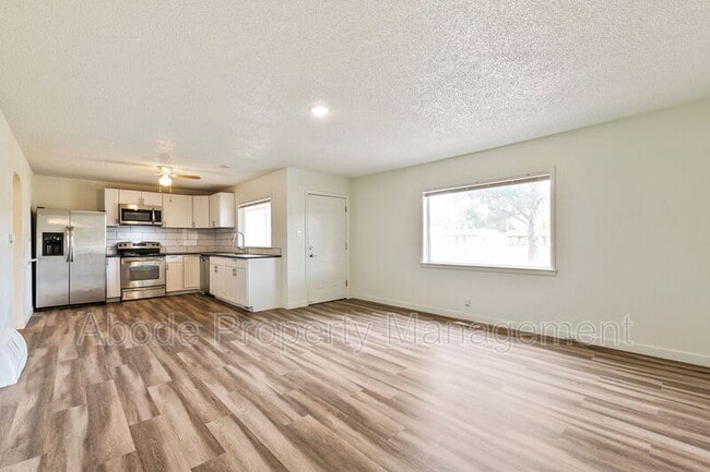 Building Photo - 3303 W CR 54