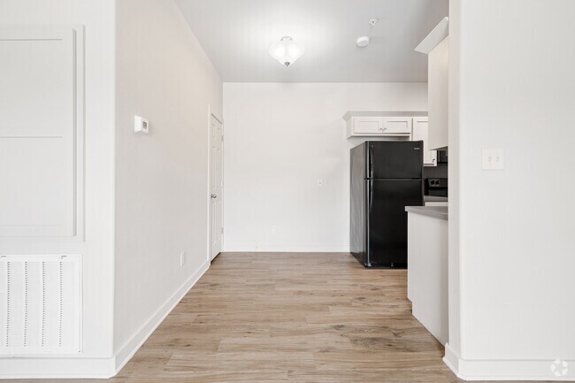2BR, 1BA - 853SF - Dining Area - Saddlebrook