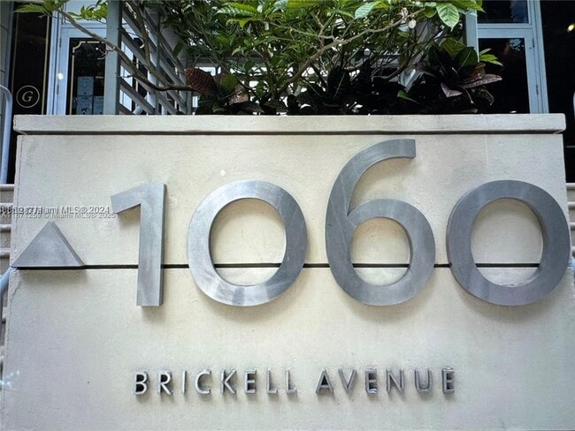 Foto del edificio - 1060 Brickell Ave
