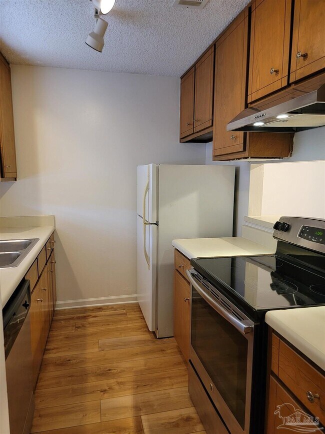Foto del edificio - 7702 Kipling St