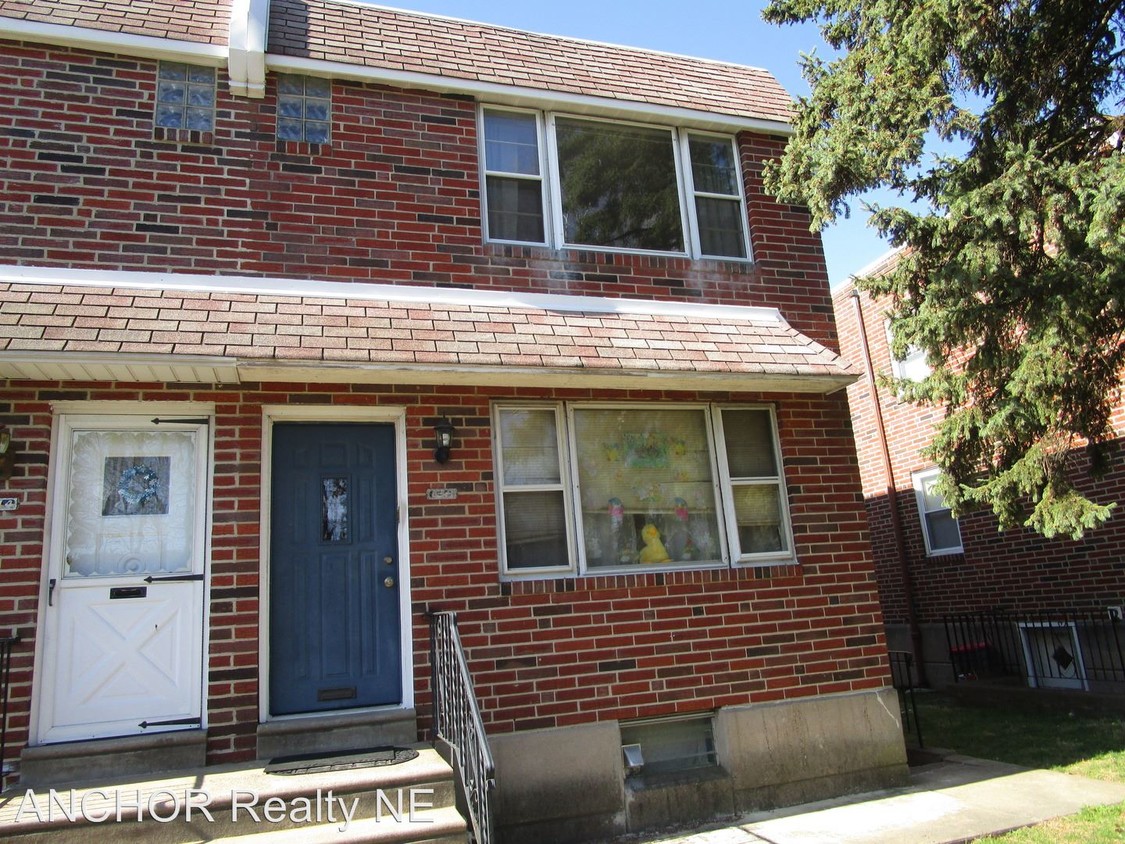Primary Photo - 612 Borbeck Ave
