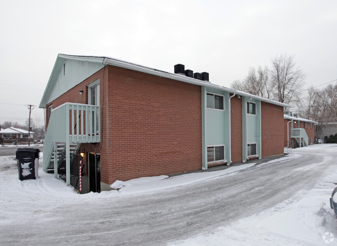 Building Photo - 2540 S 700 E