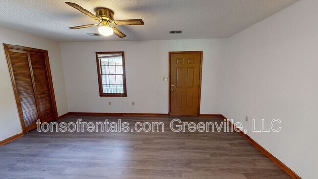 Foto del edificio - 119 Lacey Ln