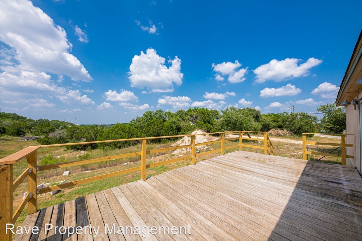 Foto principal - 3 br, 2 bath House - 1108 Bell Springs Rd.