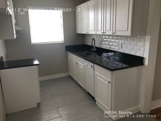 Building Photo - 2812 W Estrella St