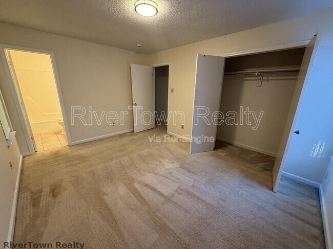 Building Photo - 3834 Windermere Rd